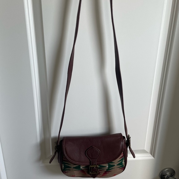 Pendleton Brown Leather Crossbody with Geometric Pattern - Picture 6 of 6